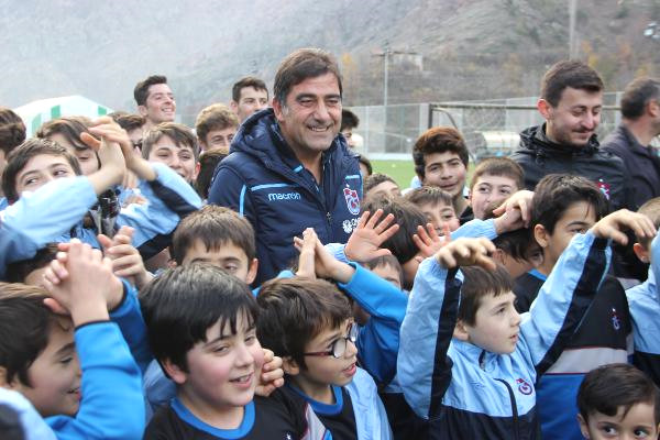 Ünal Karaman, Artvin’de Trabzonspor Futbol Okulu’nun Açılışına Katıldı