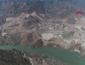 YAMAÇTAKİ HEYELAN YUSUFELİ’NDE İNŞASI SÜREN VİYADÜĞE HASAR VERMEDİ