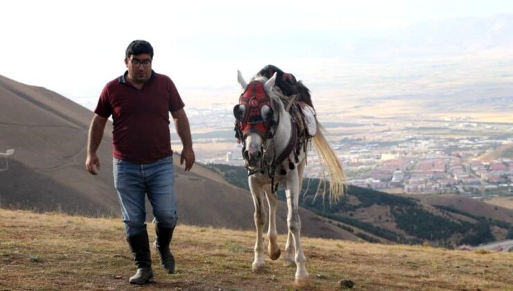 Erzurum, Hatay ve Artvin’den üç akademisyenin yayınladığı ‘Eski Çağ’dan Çağdaş Çağ’a’ kitabı