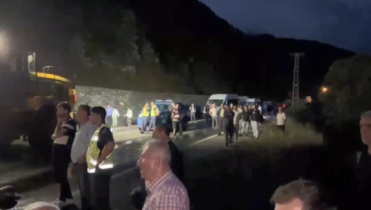 Artvin Ardanuç-Ardahan Yolu Ulaşıma Kapandı