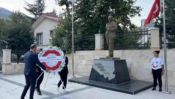 Ardanuç Kültür Sanat Şenliği Coşkuyla Başladı
