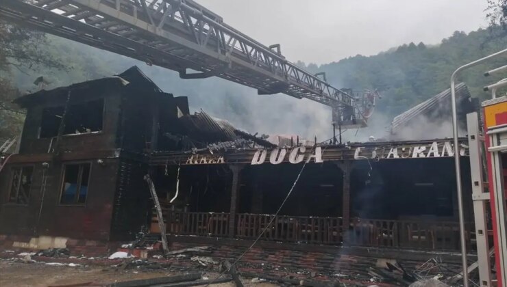 Artvin’de Restoran Yangını: Kullanılamaz Hale Geldi