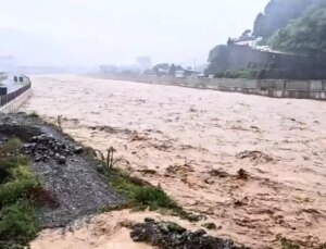 Artvin’de Şiddetli Yağışlar Sel ve Su Taşkınlarına Neden Oldu