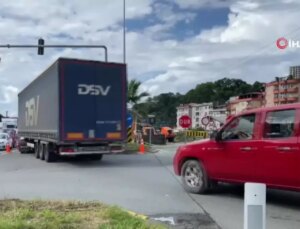 Hopa-Artvin Karayolunda Heyelan Nedeniyle Çökme, Çalışmalar Devam Ediyor