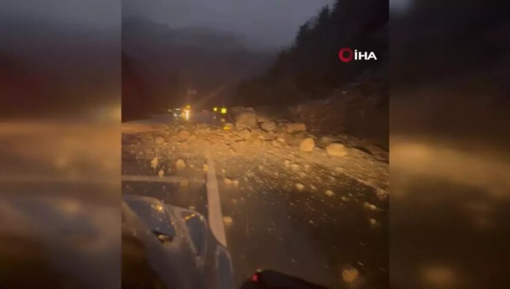 Artvin’de Heyelan: Karayolu Ulaşımına Kapandı