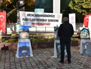 Artvin’de ‘Orta Çağ’dan Günümüze Mabetler’ Fotoğraf Standı Açıldı