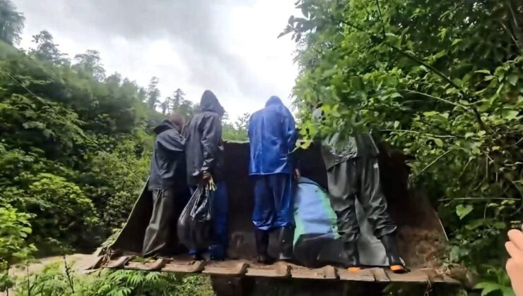 Artvin’de taşan dere 4 çay personelini mahsur bıraktı, imdatlarına takımlar yetişti