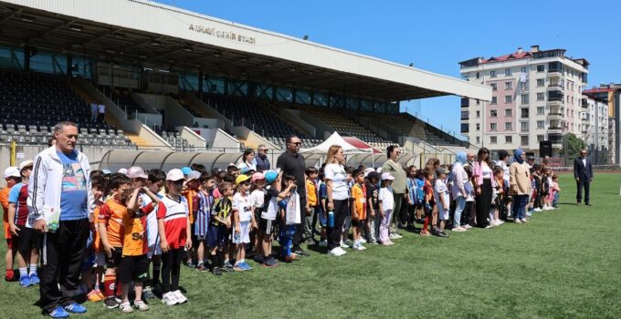 Artvin’de 12. Grassroots Herkes İçin Futbol Şenliği yapıldı